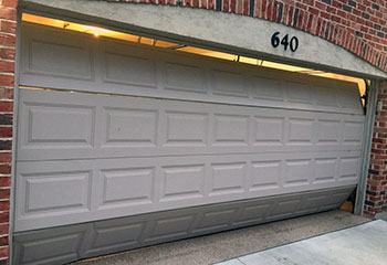 Garage Door Off Track - Waldwick